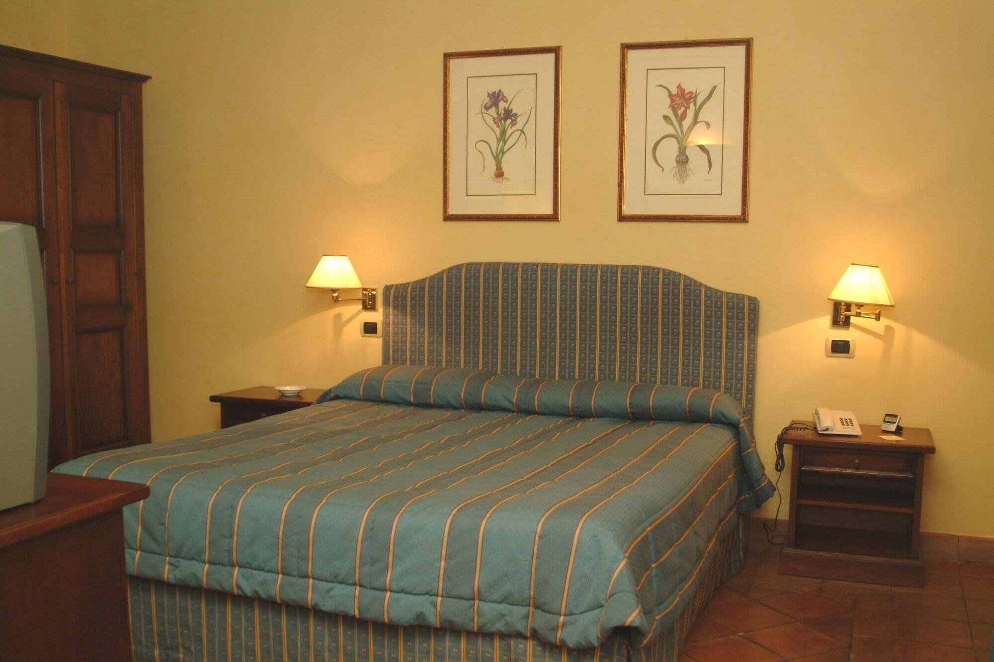 Hotel La Ville Catania Bagian luar foto