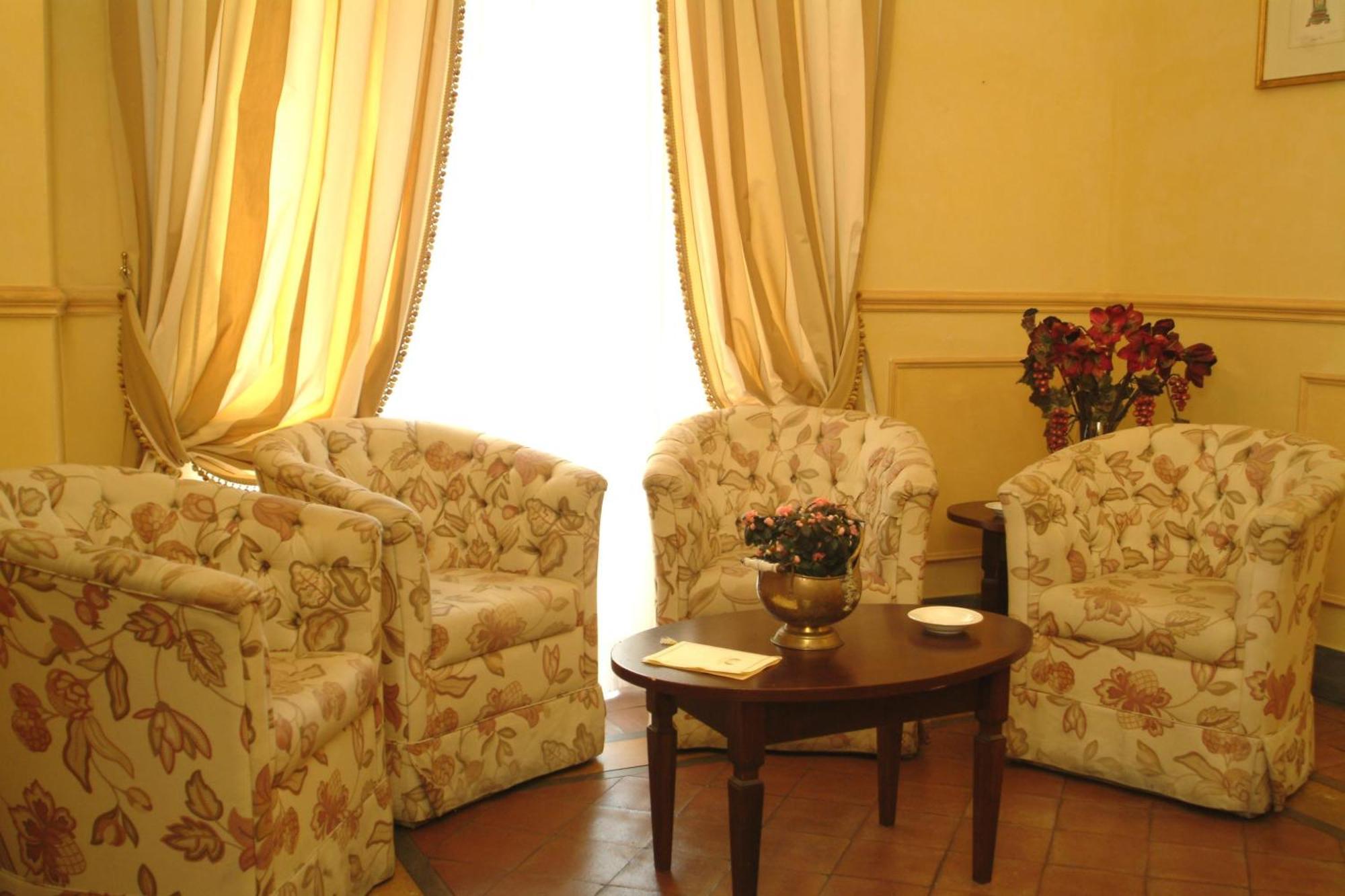 Hotel La Ville Catania Bagian luar foto