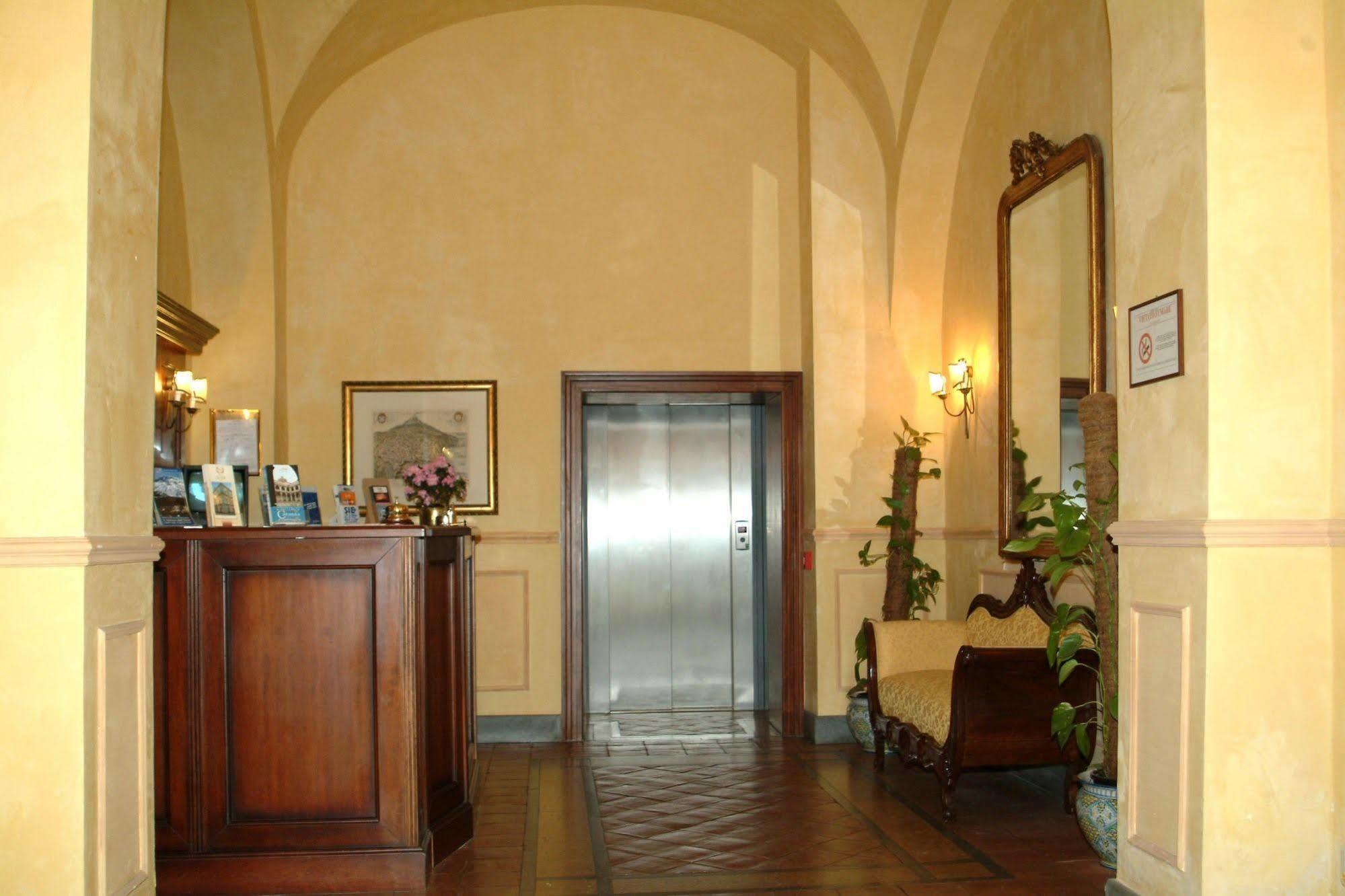 Hotel La Ville Catania Bagian luar foto