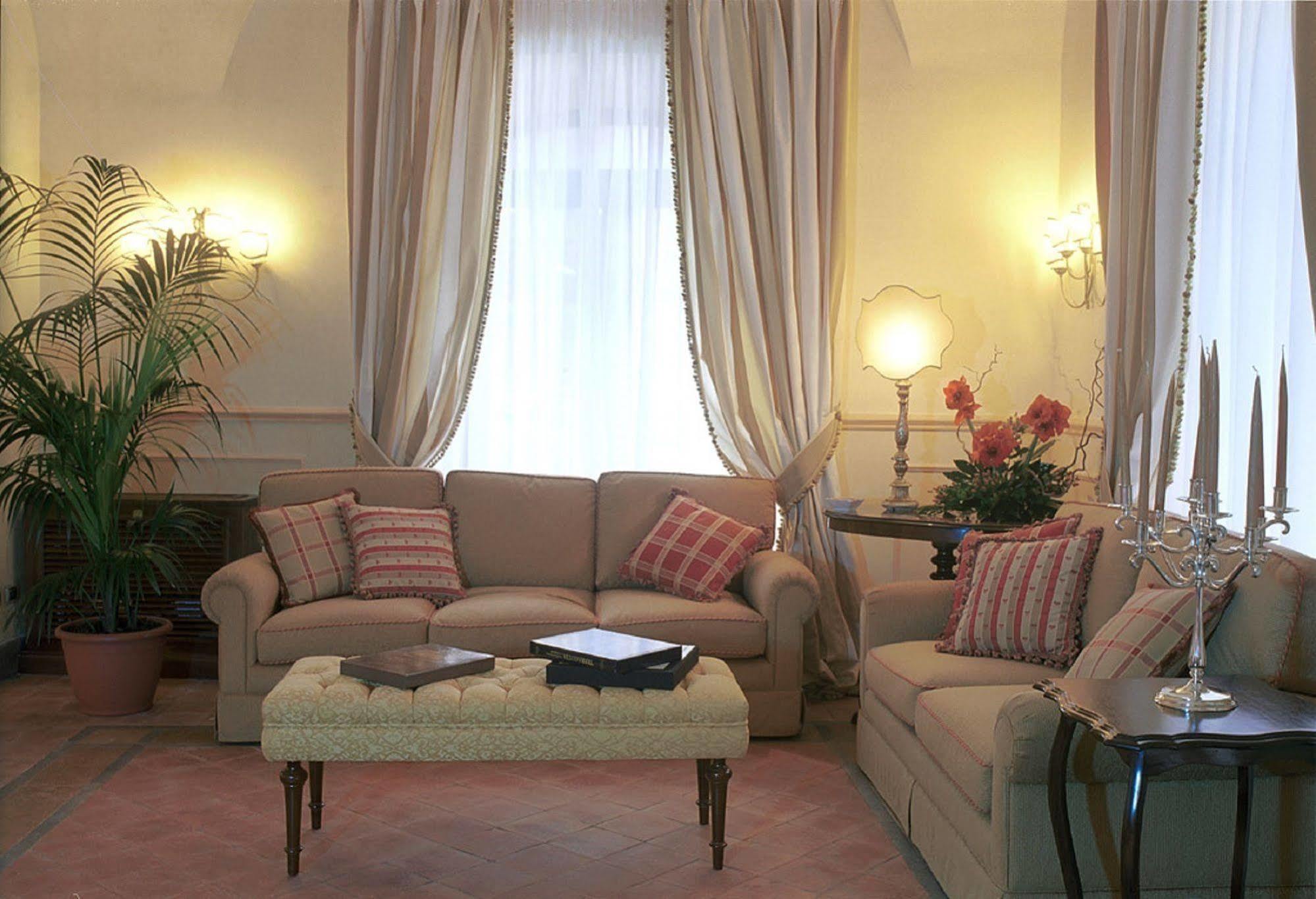 Hotel La Ville Catania Bagian luar foto