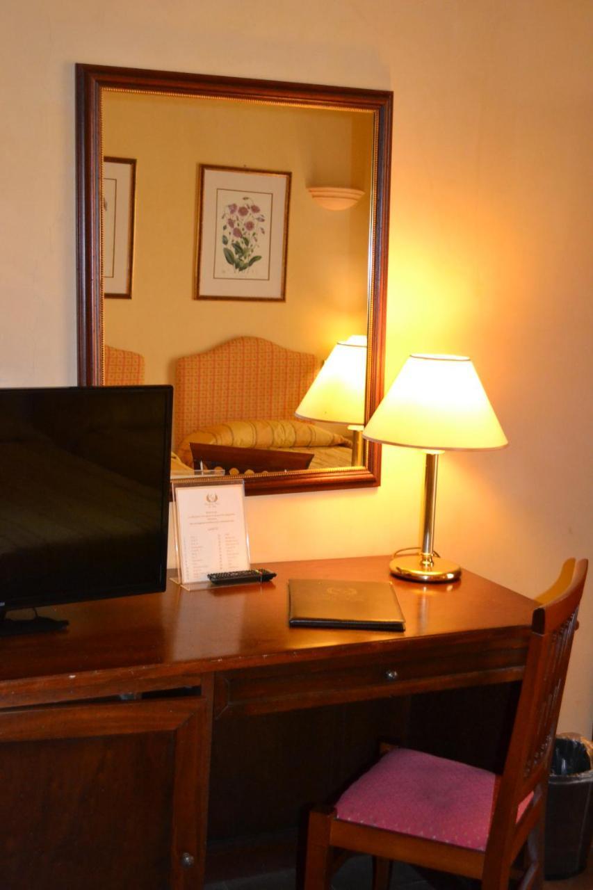 Hotel La Ville Catania Bagian luar foto